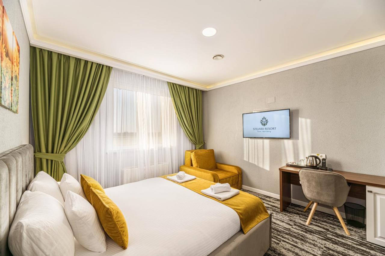 Stejarii Resort 伊内乌 外观 照片