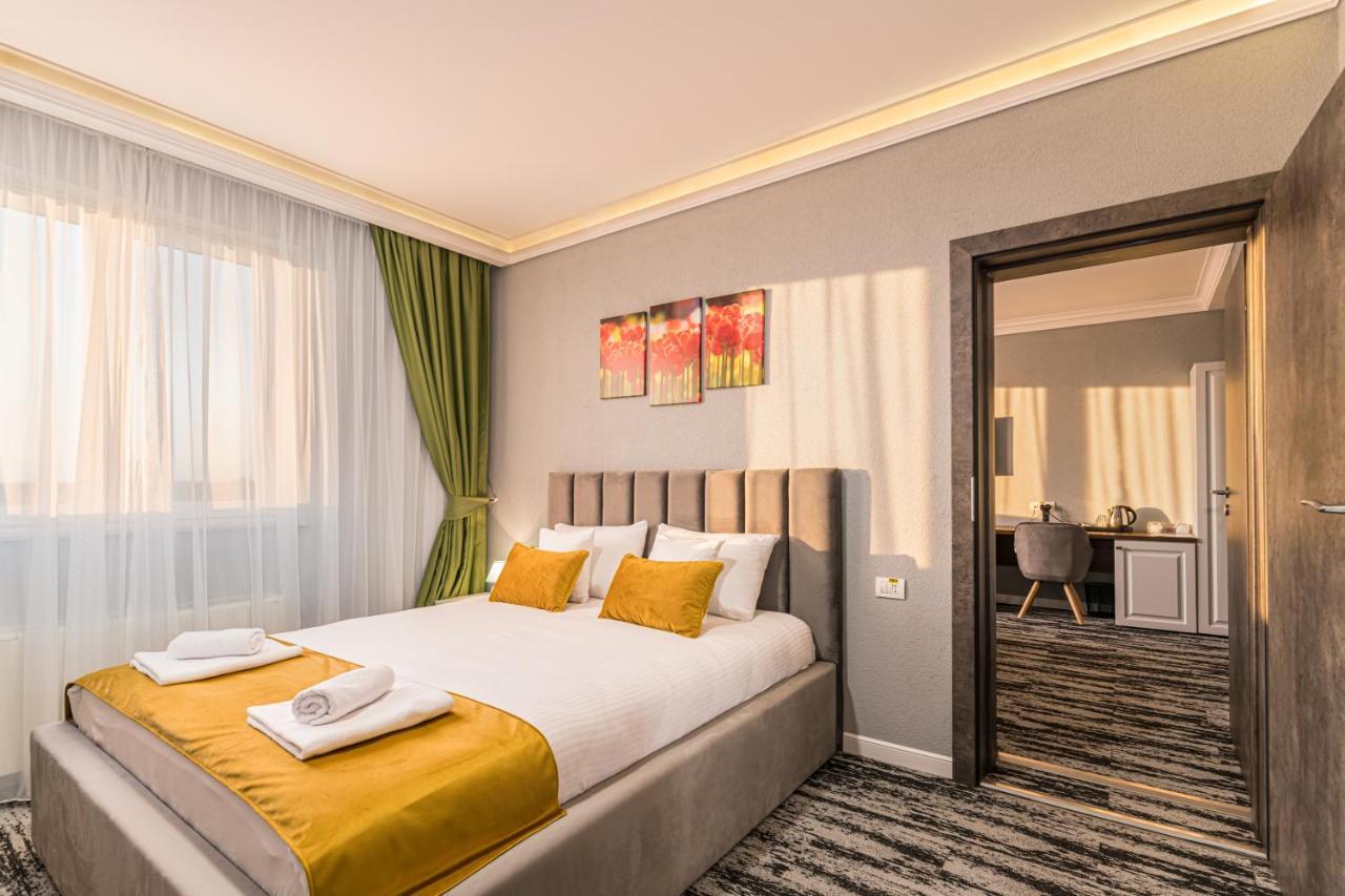 Stejarii Resort 伊内乌 外观 照片